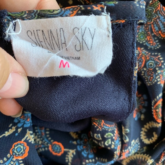 SIENNA DRESS - Picture 5 of 6